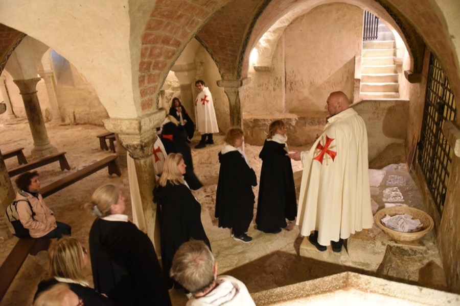 Retraite Spirituelle Internationale de Paris 2024 – 2 – Pèlerinage et participation à la Sainte Messe dans la Basilique Sainte-Marie-Madeleine de Vézelay