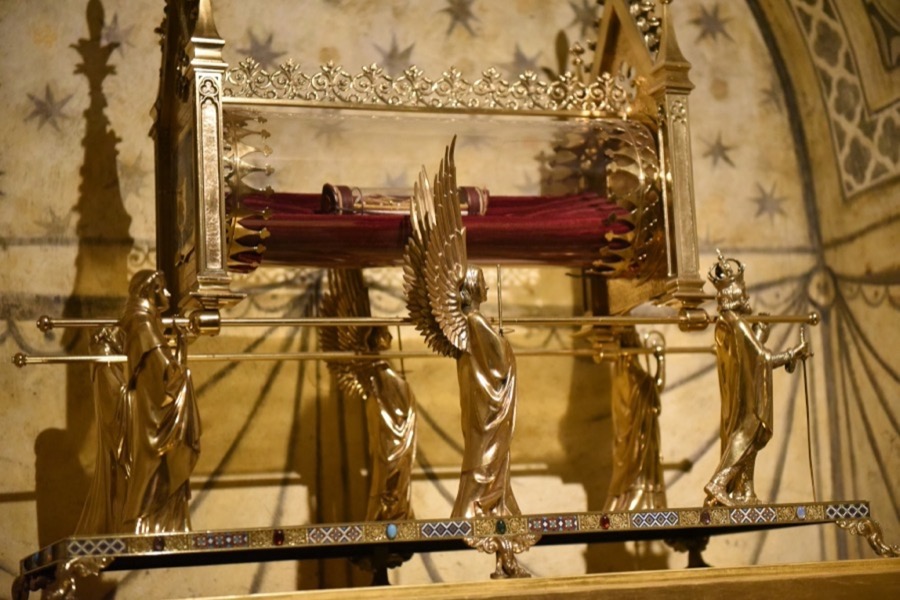 Retraite Spirituelle Internationale de Paris 2024 – 2 – Pèlerinage et participation à la Sainte Messe dans la Basilique Sainte-Marie-Madeleine de Vézelay
