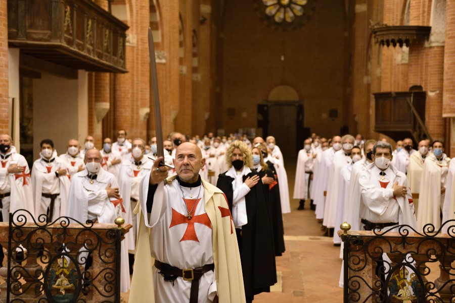 Santa Messa e Veglia notturna di Preghiera a Chiaravalle della Colomba, Chiaravalle (Piacenza) 31.10.2020