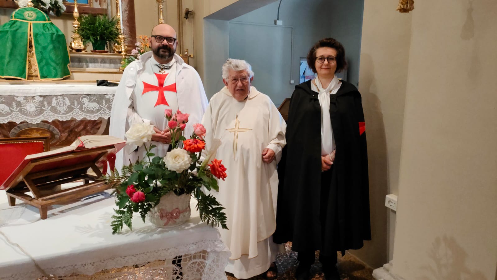 Santa Messa Presso La Chiesa Dell Assunzione Di Maria Vergine A 