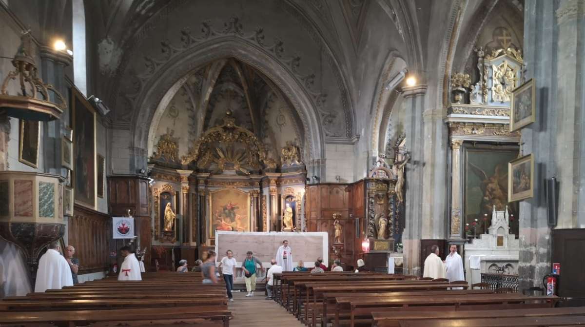 Exposition de la copie du Saint Suaire et conférence donnée par les Templiers Catholiques de France dans l’église de Saint-Valier, Saint-Girons, Ariège