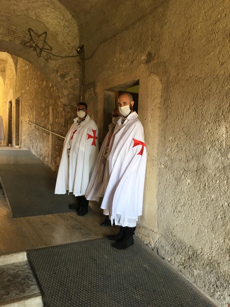 Partecipazione alla Santa Messa in Suffragio per il Nostro Fondatore Dell’Ordine Templare Ugone dei Pagani,Messa celebrata nella Cappella Templare all’interno dell’Abbazia di Valvisciolo