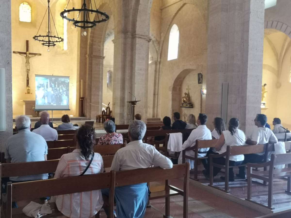 Rencontres Méditerranéennes -3- Ouverture de l’église de Saint-Laurent et retransmission en directe de la Sainte Messe célébrée par le pape François
