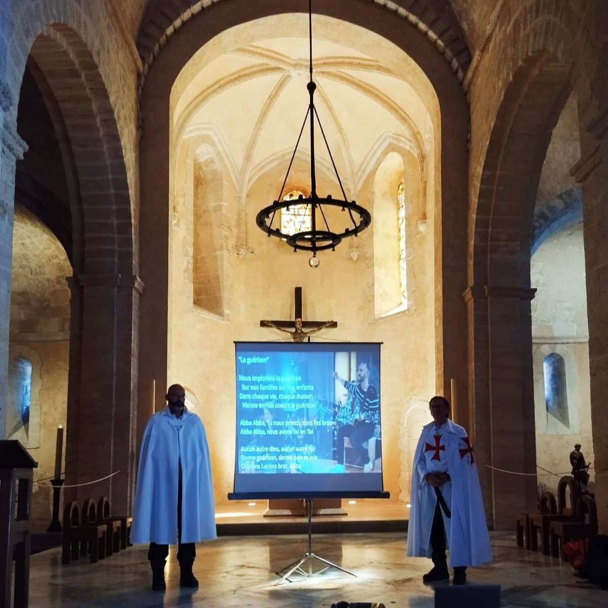 Rencontres Méditerranéennes -3- Ouverture de l’église de Saint-Laurent et retransmission en directe de la Sainte Messe célébrée par le pape François