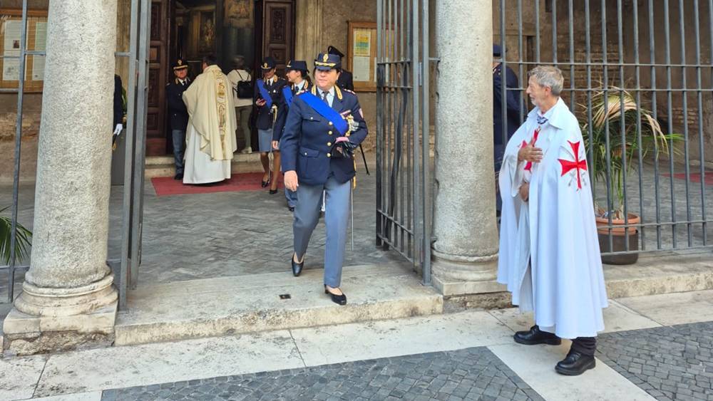 Sainte Messe pour saint Michel Archange, patron de la Police d&rsquo;État, à la Basilique San Vitale al Quirinale à Rome