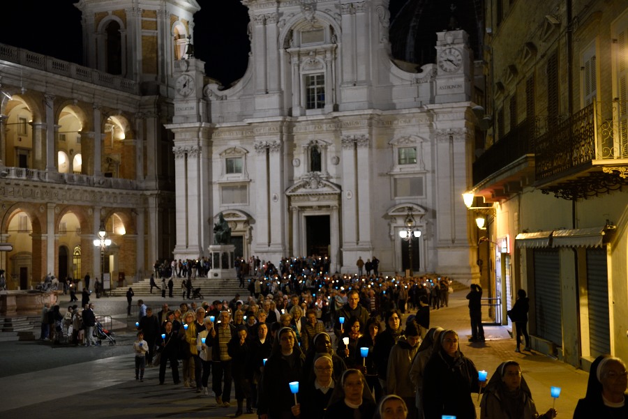Procession de Pentecôte avec l’Archevêque – Sainte Maison de Lorette – 19 mai 2018