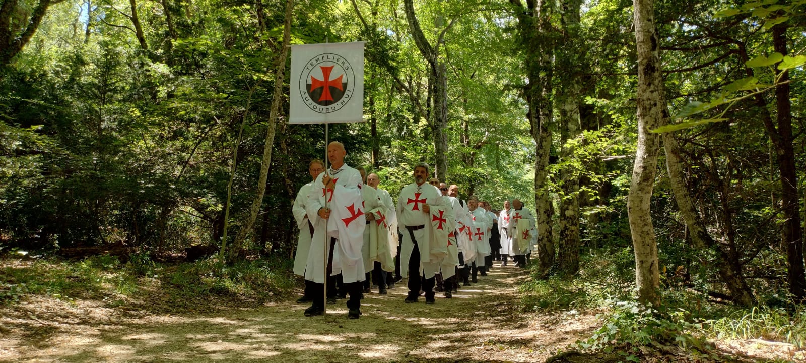 Retraite spirituelle nationale France 2024 – 1 – Pèlerinage à la Grotte Sanctuaire de Sainte Marie Madeleine dans le massif de la Sainte Baume
