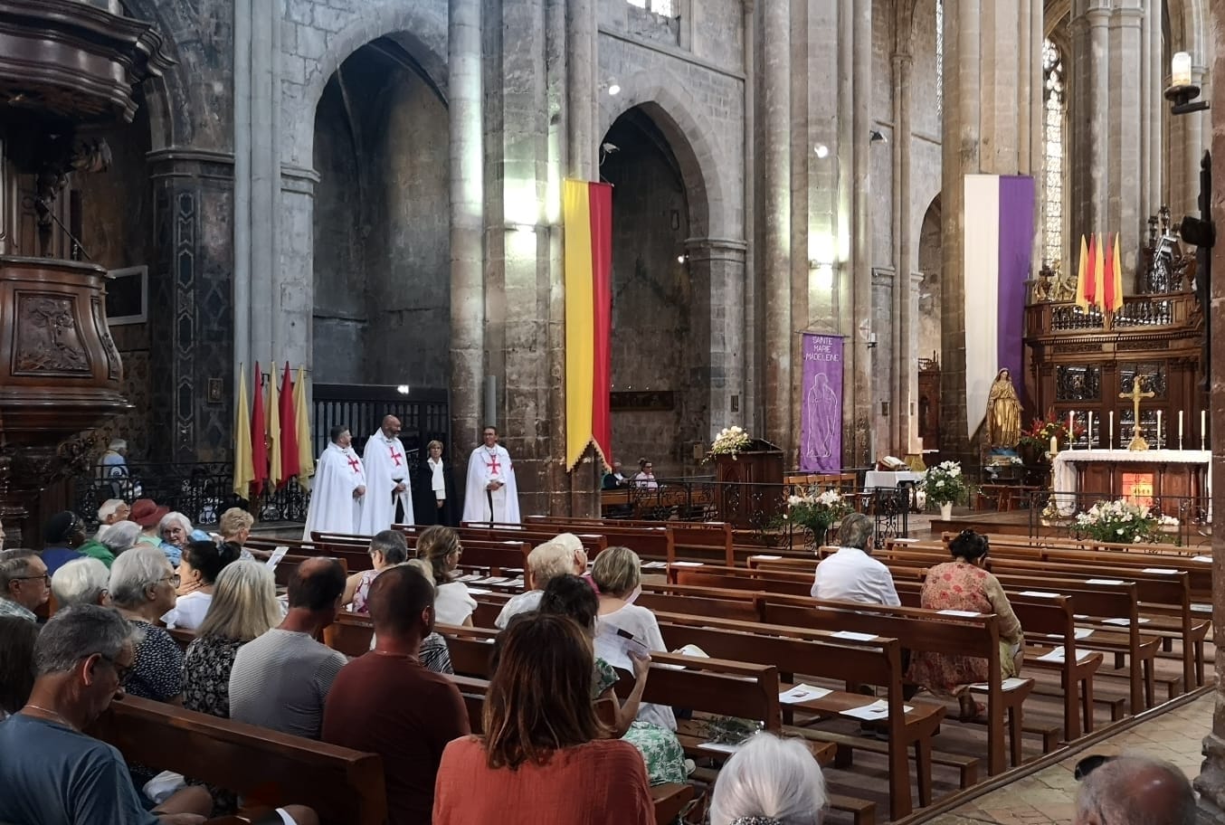 Participation à la traditionnelle procession en l’honneur de Sainte Marie-Madeleine à Saint-Maximin-La-Sainte-Baume, Var