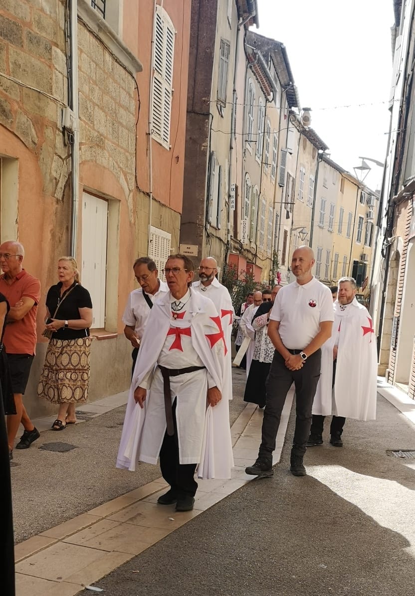 Participation à la traditionnelle procession en l’honneur de Sainte Marie-Madeleine à Saint-Maximin-La-Sainte-Baume, Var