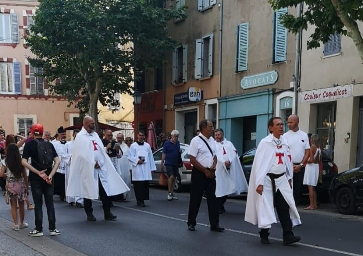 Participation à la traditionnelle procession en l’honneur de Sainte Marie-Madeleine à Saint-Maximin-La-Sainte-Baume, Var