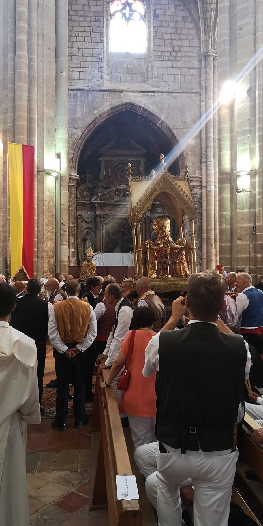 Participation à la traditionnelle procession en l’honneur de Sainte Marie-Madeleine à Saint-Maximin-La-Sainte-Baume, Var