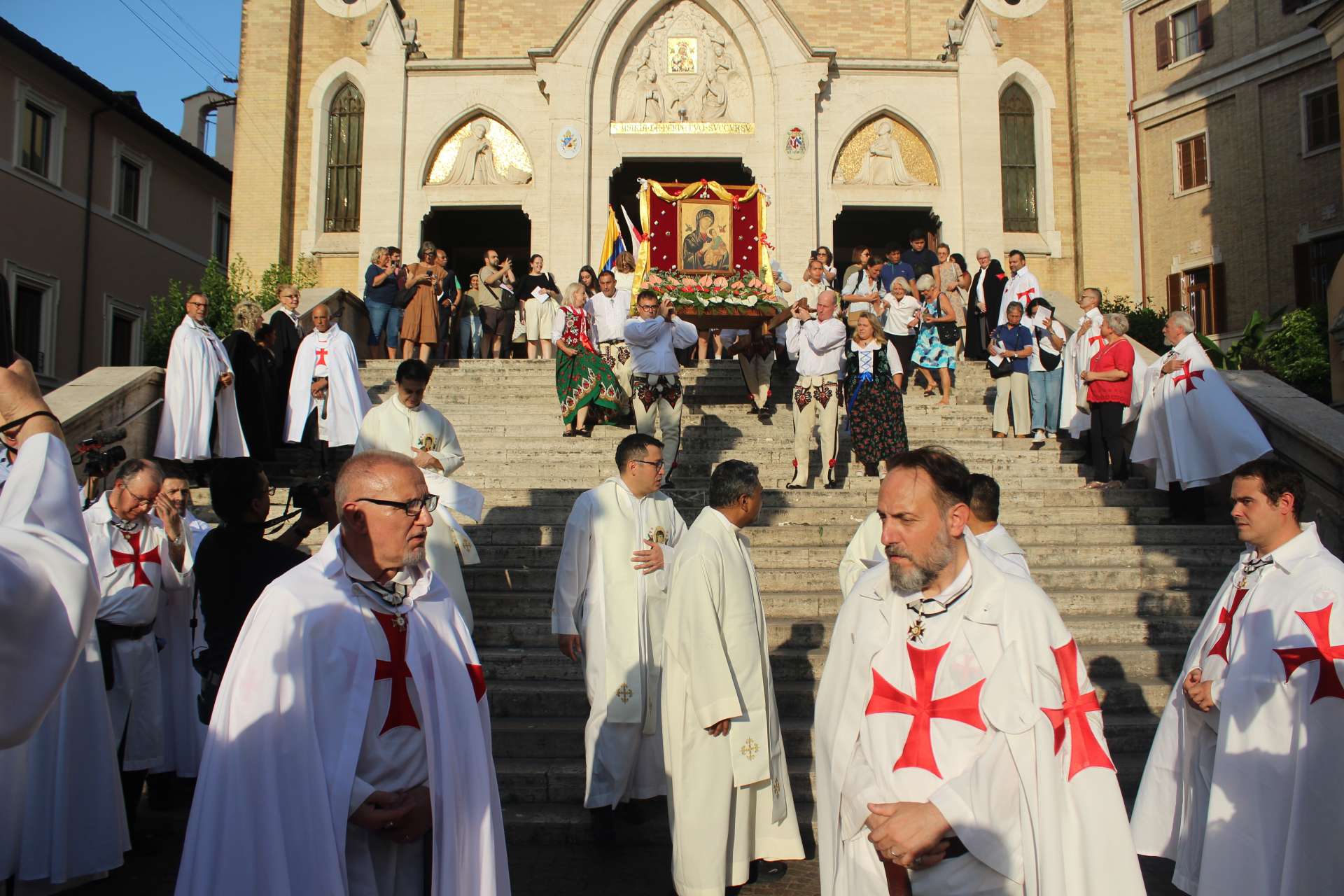 Santa Messa Solenne e processione in onore della Madonna del Perpetuo Soccorso presso il Santuario Internazionale della Madonna del Perpetuo Soccorso a Roma 27.06.2025