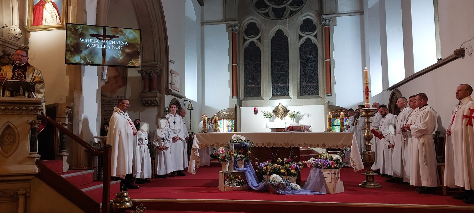 Easter Vigil Mass at the Church of the Sacred Heart of Jesus in Reading, Berkshire, England 04/19/2025