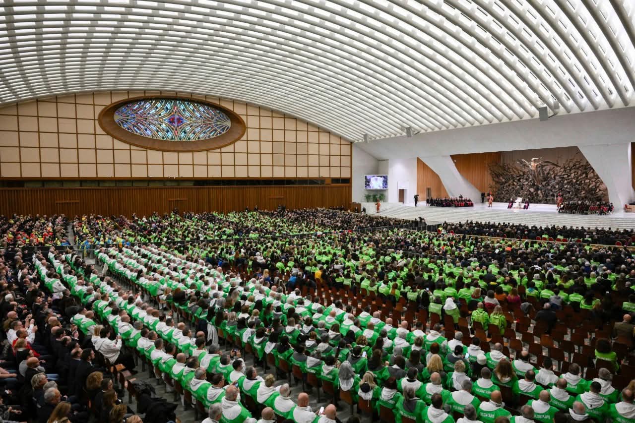 Les Templiers à l’audience du Saint-Père, le pape Léon XIV, avec les collaborateurs et les bénévoles du Jubilé – Salle Paul VI – Cité du Vatican