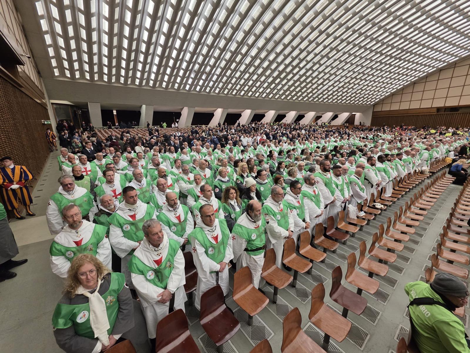 Les Templiers à l’audience du Saint-Père, le pape Léon XIV, avec les collaborateurs et les bénévoles du Jubilé – Salle Paul VI – Cité du Vatican