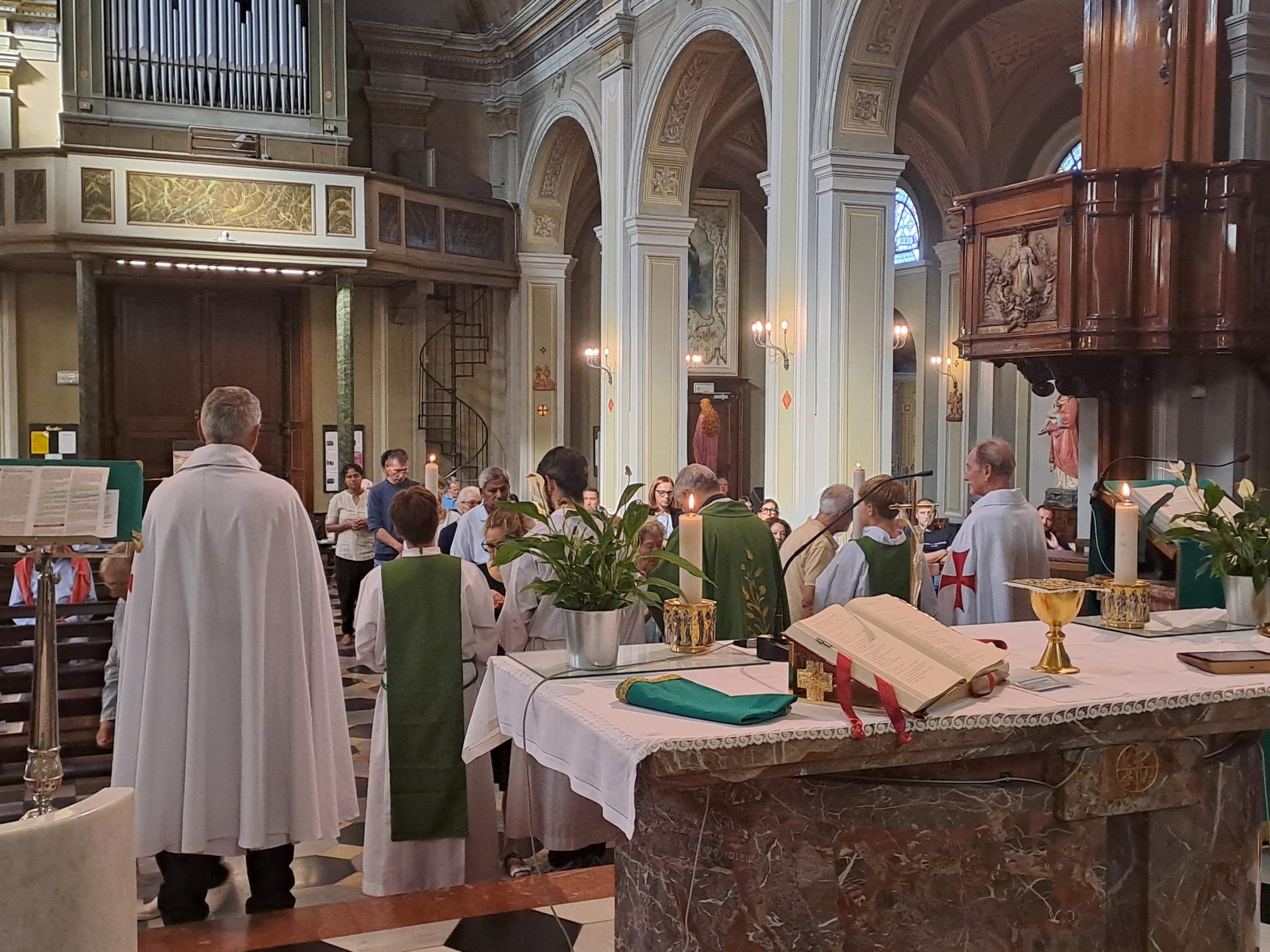 Santa Messa presso la Chiesa Ss. Pietro e Paolo ad Asnago di Cermenate (CO)