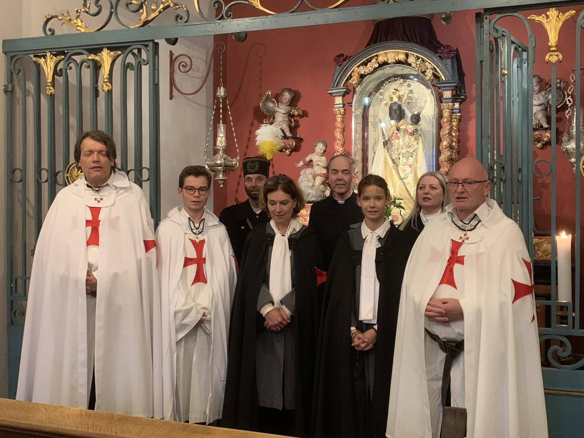 Wachdienst in der Wallfahrtskirche der Schwarzen Madonna in Köln (Deutschland)